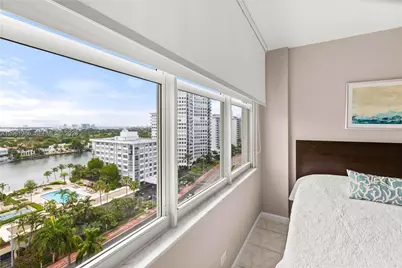 5601 Collins Ave #1216, Miami Beach, FL 33140 - Photo 11
