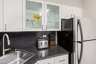 5601 Collins Ave, Miami Beach, FL 33140 - Photo 5