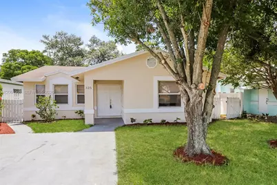 525 20th Ave N, Lake Worth, FL 33460 - Photo 1