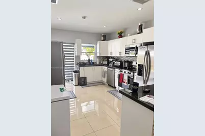19324 SW 120th Ave, Miami, FL 33177 - Photo 3