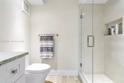230 Lakeview Dr #106, Weston, FL 33326 - Photo 37