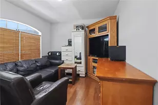 572 SE 18th Dr, Homestead, FL 33033 - Photo 17