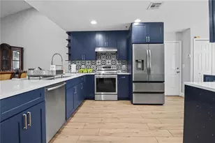 572 SE 18th Dr, Homestead, FL 33033 - Photo 9