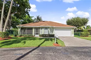 572 SE 18th Dr, Homestead, FL 33033 - Photo 1