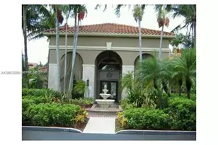 18342 NW 68th Ave, Hialeah, FL 33015 - Photo 5