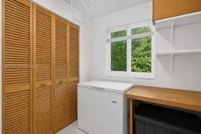 17200 NE 15th Ave, North Miami Beach, FL 33162 - Photo 17