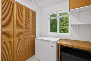17200 NE 15th Ave, North Miami Beach, FL 33162 - Photo 17