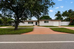 17200 NE 15th Ave, North Miami Beach, FL 33162 - Photo 1