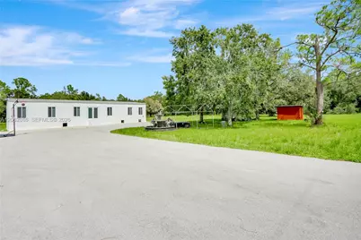 227 Hunting Club Ave, Clewiston, FL 33440 - Photo 3