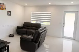 1749 SW 8th St, Homestead, FL 33030 - Photo 3