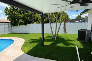1749 SW 8th St, Homestead, FL 33030 - Photo 17