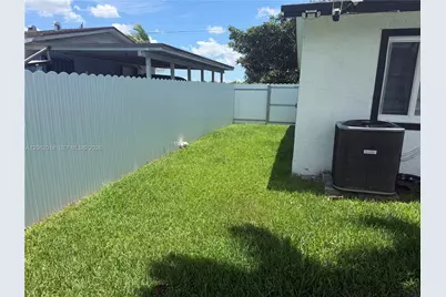 1749 SW 8th St, Homestead, FL 33030 - Photo 21