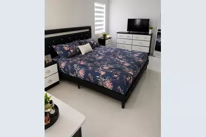 1749 SW 8th St, Homestead, FL 33030 - Photo 5