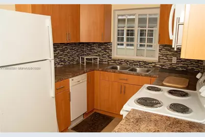 233 Madeira Ave #2, Coral Gables, FL 33134 - Photo 5