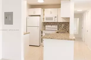 6095 W 18th Ave, Hialeah, FL 33012 - Photo 9
