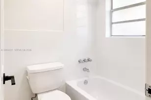 6095 W 18th Ave, Hialeah, FL 33012 - Photo 19