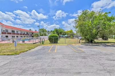 22 SE 3rd Ter #37, Dania Beach, FL 33004 - Photo 31