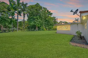 861 Holly Ln, Plantation, FL 33317 - Photo 27