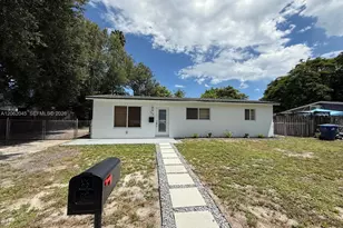1251 NE 208th Terrace, Miami, FL 33179 - Photo 5