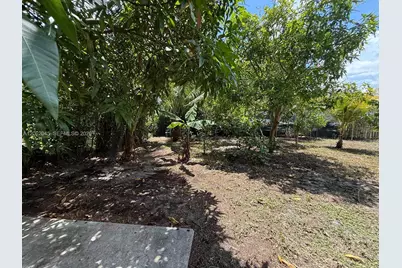 1251 NE 208th Ter, Miami, FL 33179 - Photo 33