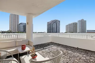 701 Brickell Key Blvd #610, Miami, FL 33131 - Photo 19