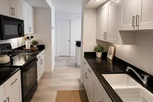 6917 Collins Ave, Miami Beach, FL 33141 - Photo 21