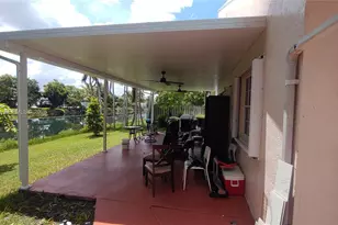 19081 NW 77th Ct, Hialeah, FL 33015 - Photo 5