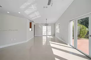 19081 NW 77th Ct, Hialeah, FL 33015 - Photo 13