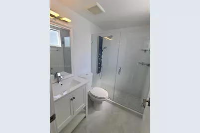 1646 NW 1st Pl #2, Miami, FL 33136 - Photo 11