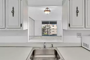 3849 NE 169th St, North Miami Beach, FL 33160 - Photo 11