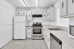 3849 NE 169th St, North Miami Beach, FL 33160 - Photo 5