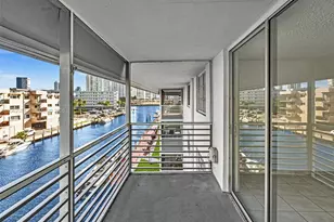 3849 NE 169th St, North Miami Beach, FL 33160 - Photo 27