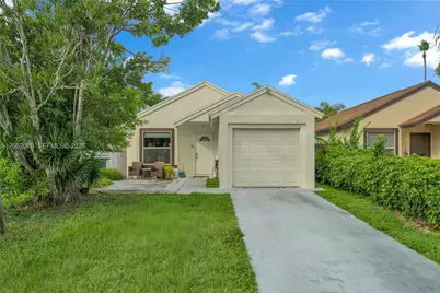 949 SW 7th Pl, Florida City, FL 33034 - Photo 1