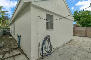 949 SW 7th Pl, Florida City, FL 33034 - Photo 25