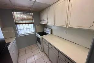 1154 W 35th St, Hialeah, FL 33012 - Photo 7