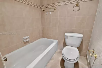 20335 W Country Club Dr #107, Aventura, FL 33180 - Photo 9