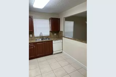 9 NE 44th St, Deerfield Beach, FL 33064 - Photo 3