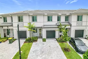 716 SE 14th St, Homestead, FL 33034 - Photo 1