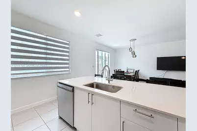 716 SE 14th St, Homestead, FL 33034 - Photo 25