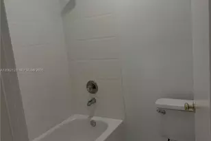 11810 NE 19th Dr, North Miami, FL 33181 - Photo 25