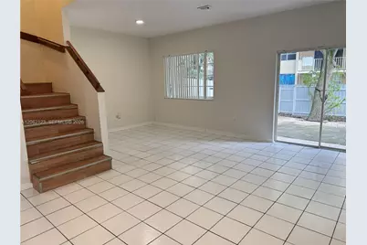 11810 NE 19th Dr #5, North Miami, FL 33181 - Photo 5