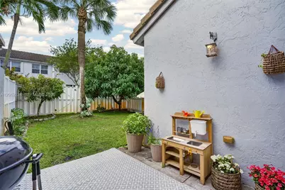 16862 SW 1st St, Pembroke Pines, FL 33027 - Photo 35
