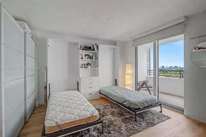 5555 Collins Ave #10V, Miami Beach, FL 33140 - Photo 17