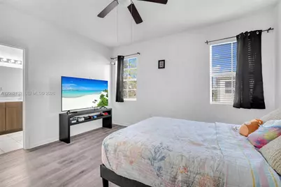 1429 SE 26th Ave, Homestead, FL 33035 - Photo 7