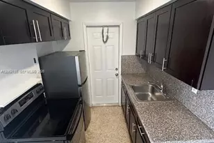6430 W Flagler St, Miami, FL 33144 - Photo 7