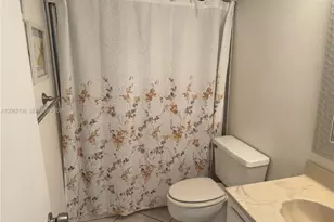 200 Leslie Dr, Hallandale Beach, FL 33009 - Photo 15