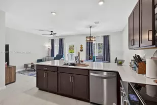 6015 Coralberry St, Haverhill, FL 33415 - Photo 9