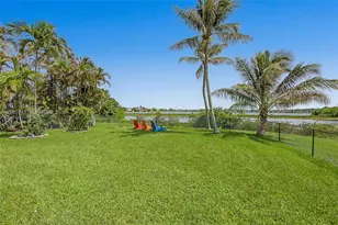 694 SW 168th Way, Pembroke Pines, FL 33027 - Photo 17