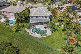 694 SW 168th Way, Pembroke Pines, FL 33027 - Photo 5
