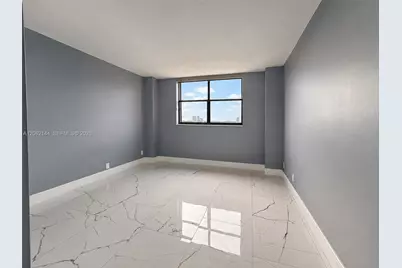 290 174th St #1005, Sunny Isles Beach, FL 33160 - Photo 9